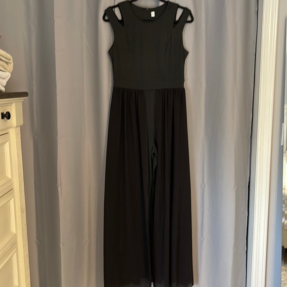 Pants - BN without  Tags small dressy pant suit with overlay